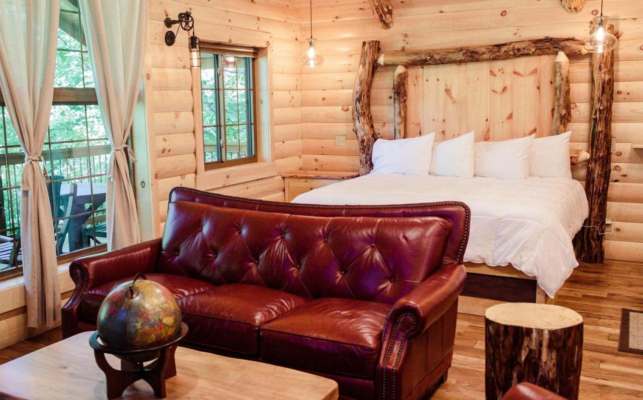 Cricket Hill Treehouse By Amish Country Lodging Millersburg Exterior foto